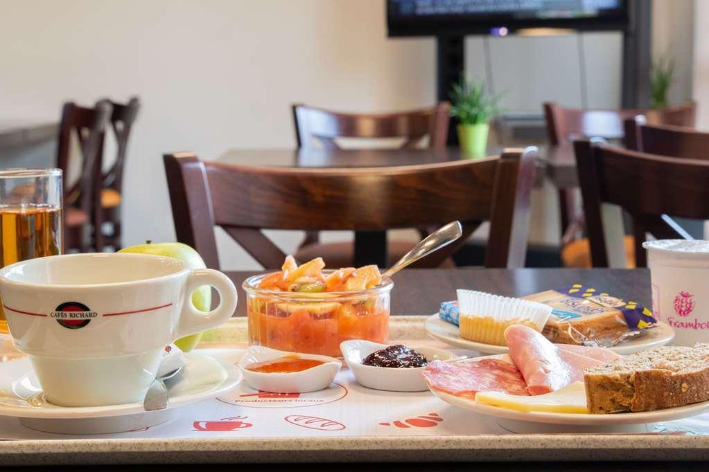 Brit Hotel Saint-Meen-Le-Grand En Broceliande Restoran gambar